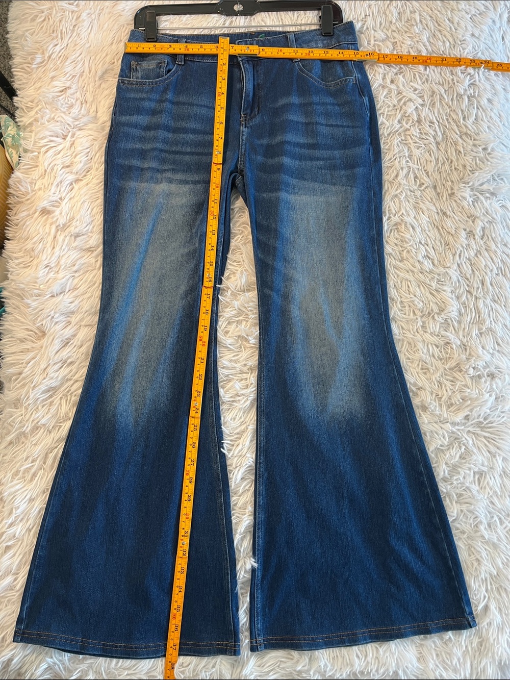Halara Flex™ Low Rise Flare Washed Casual Jeans with Pockets medium - Picture 5 of 6